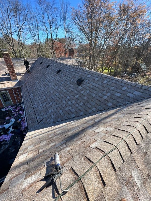 Asphalt Roof Installation: Key Benefits For Homeowners
